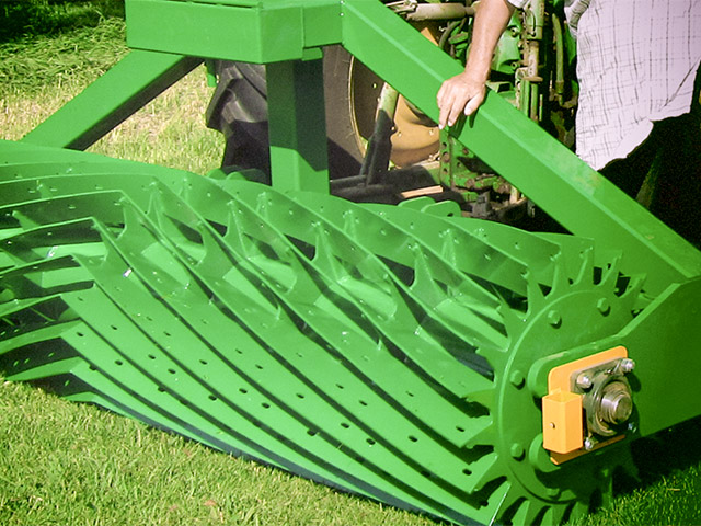 Auscrimper Cover Crop Roller - attached